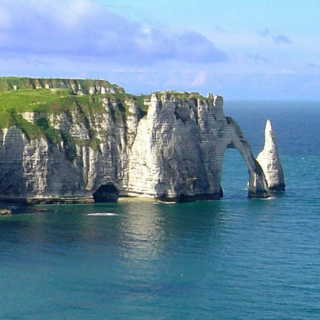 ETRETAT famous cliff